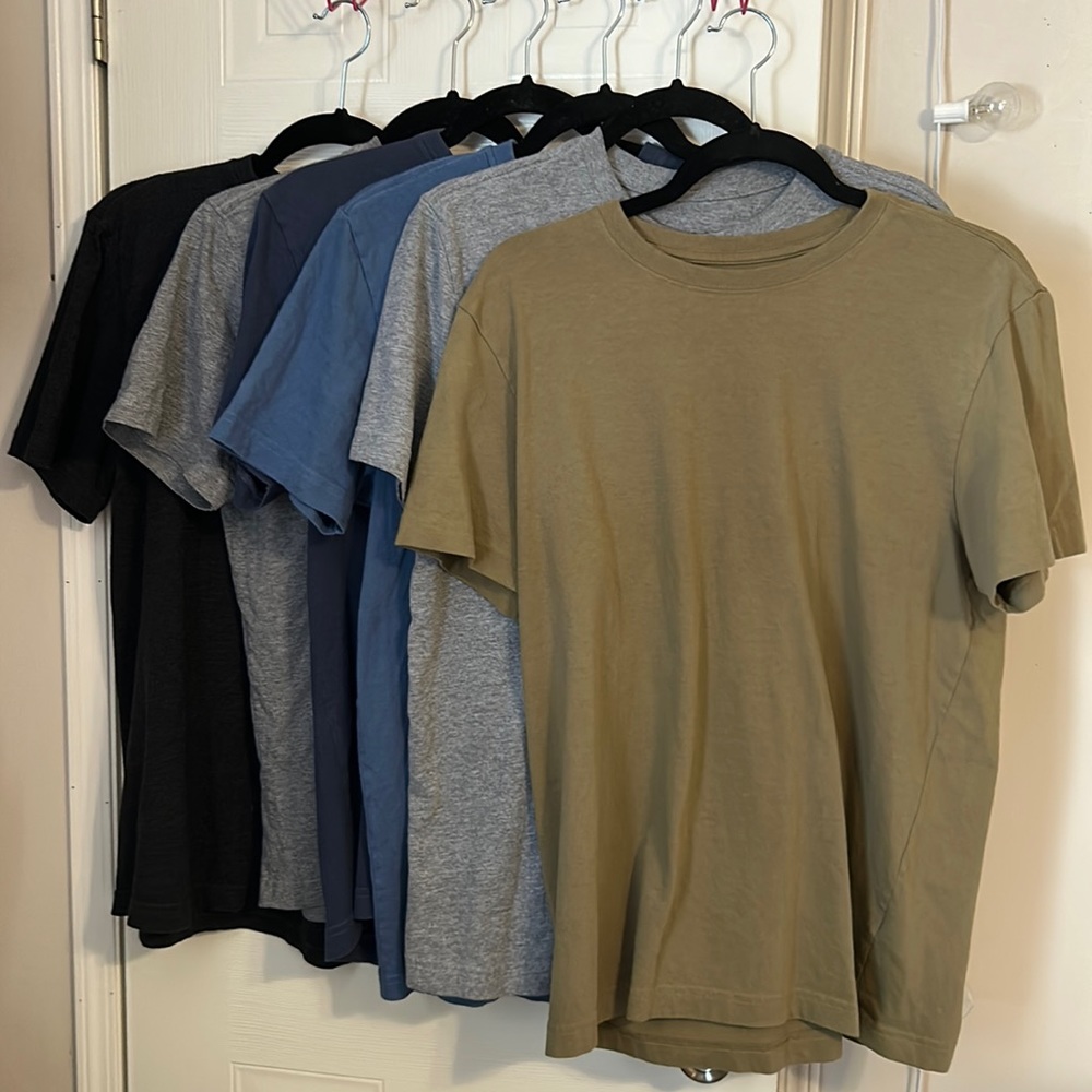 Lot of 6 Life Is Good tees (all men’s S)